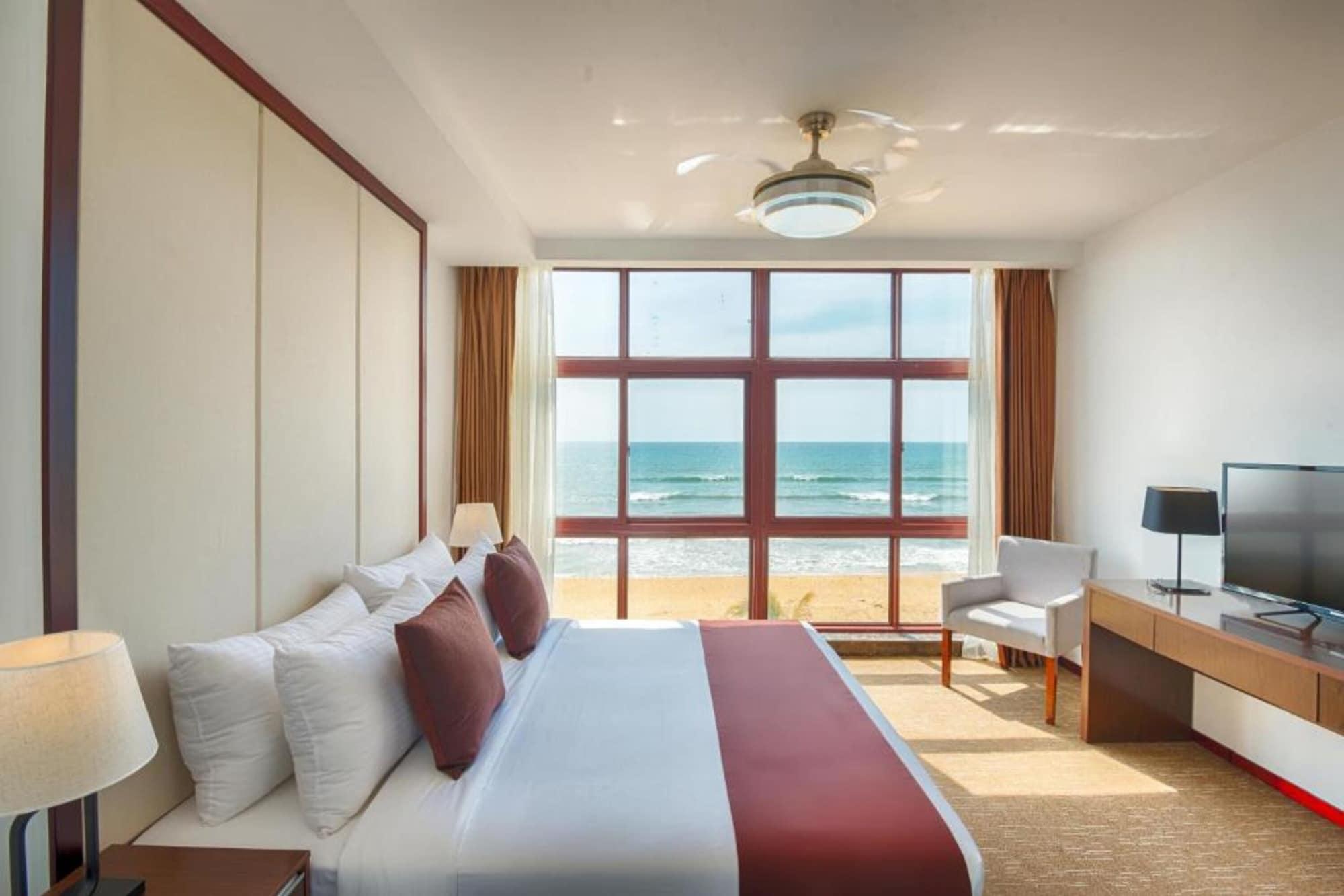 Jie Jie Beach Hotel Wadduwa Buitenkant foto