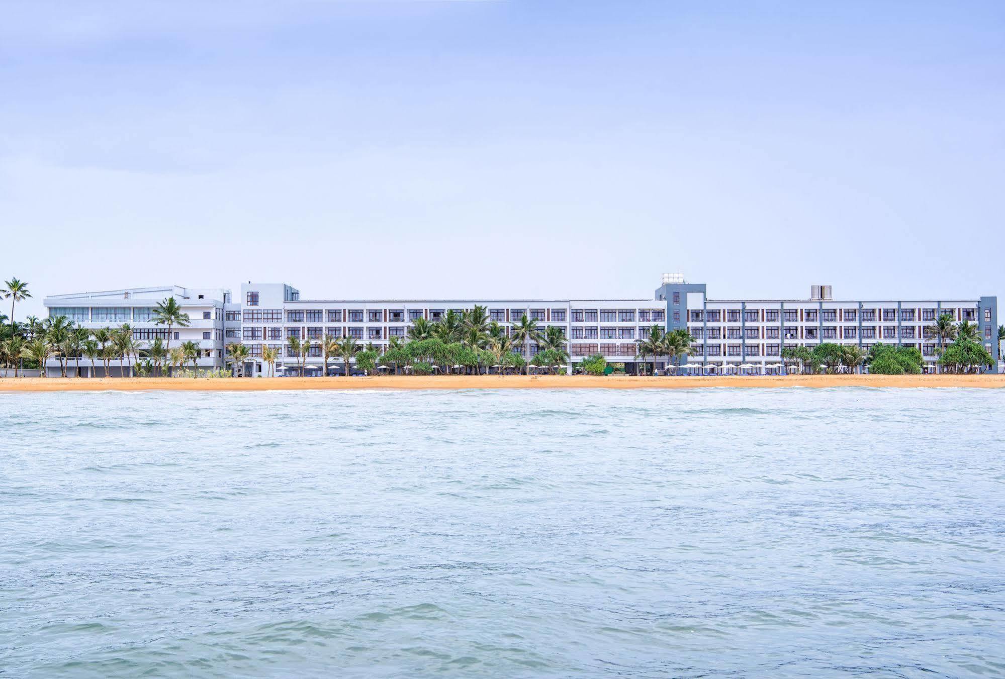 Jie Jie Beach Hotel Wadduwa Buitenkant foto